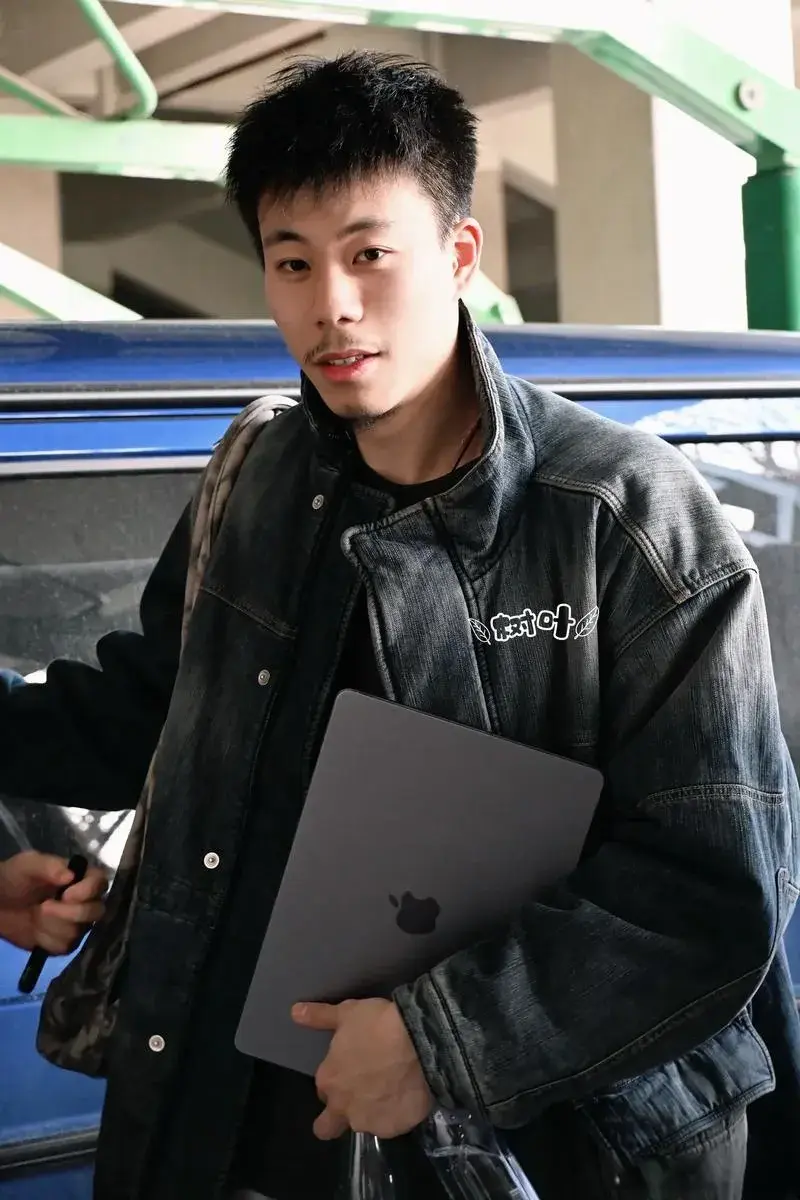 LaV, 李晓旭也在