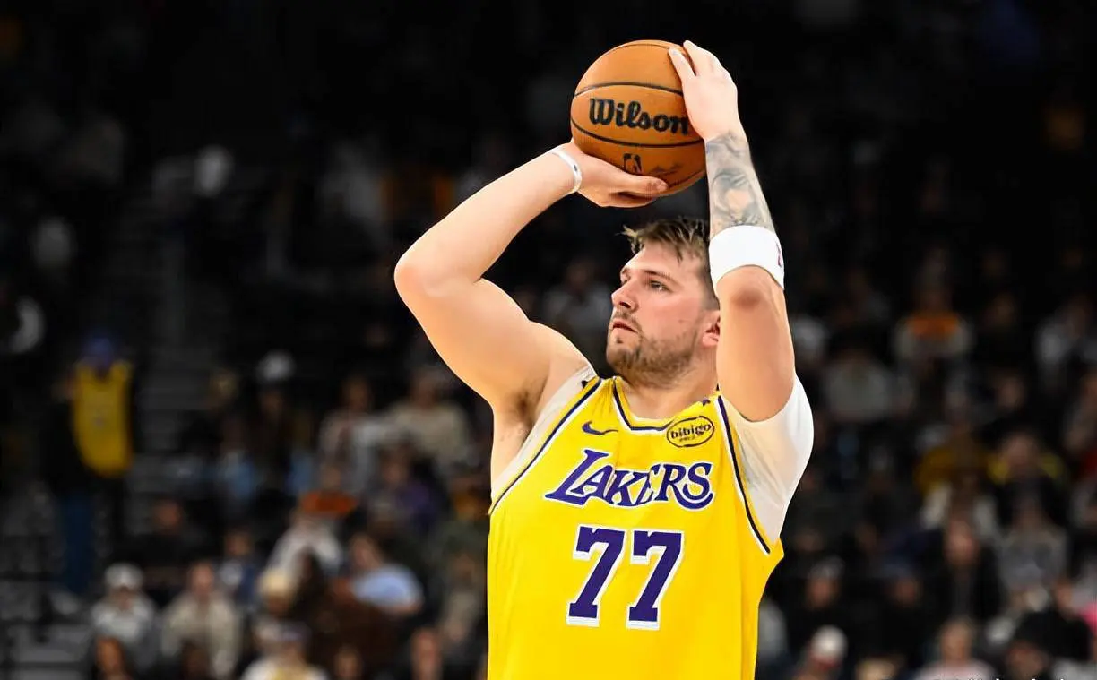 湖人消息, 受媒体的采, 队的风采了