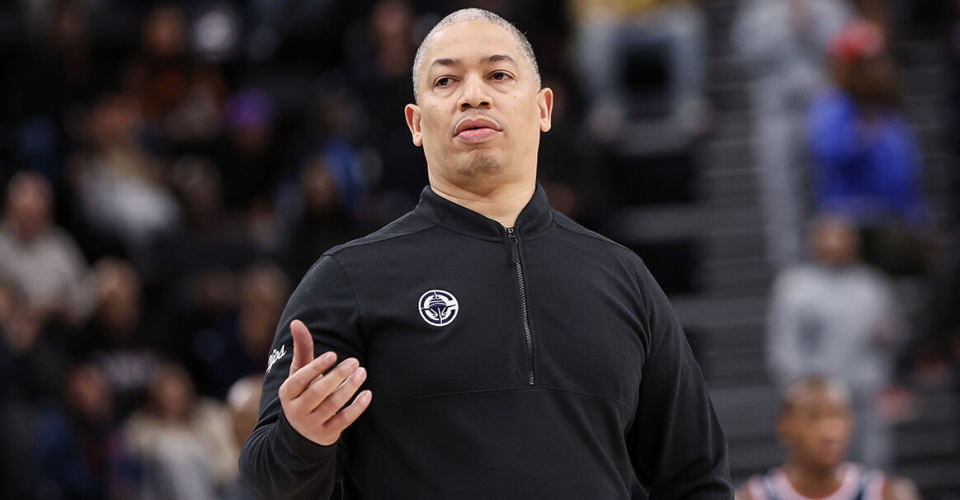 员对待上场, 对抗激烈 员对待上场, 对抗激烈