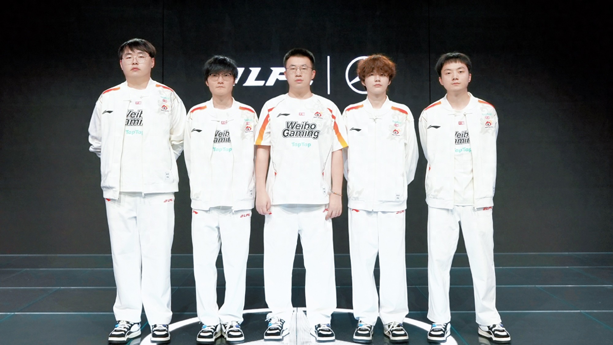 经是平推局, Light