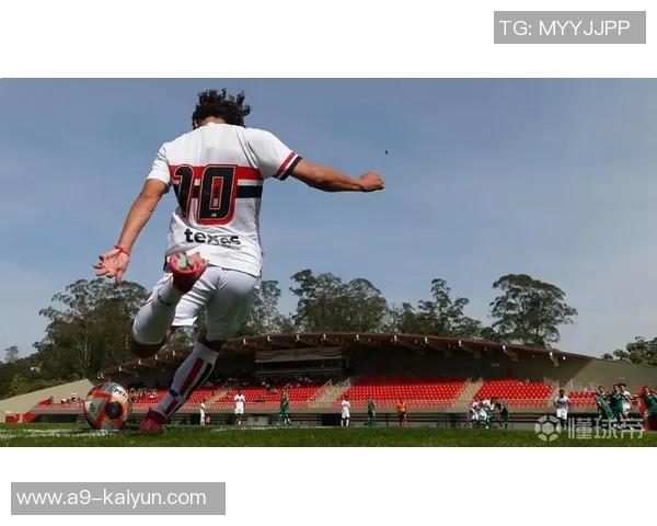 每体：多家沙龙重视圣保罗青训小将扎巴雷利，巴萨有意引入